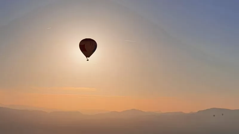Spécialiste du vol en montgolfières, Alpes-de-Haute-Provence, Azur Provence Montgolfières