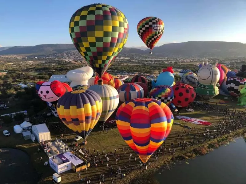 Spécialiste du vol en montgolfières, Alpes-de-Haute-Provence, Azur Provence Montgolfières