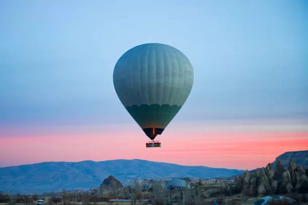 Baptême de l'air en montgolfière dans le Var, Alpes-de-Haute-Provence, Azur Provence Montgolfières