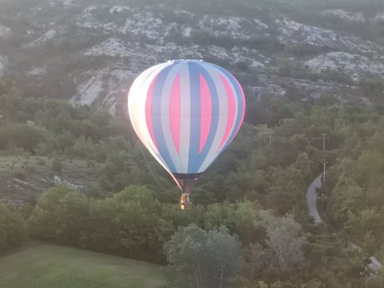 Idée cadeau originale fête des Mères en Alpes-de-Haute-Provence, Alpes-de-Haute-Provence, Azur Provence Montgolfières