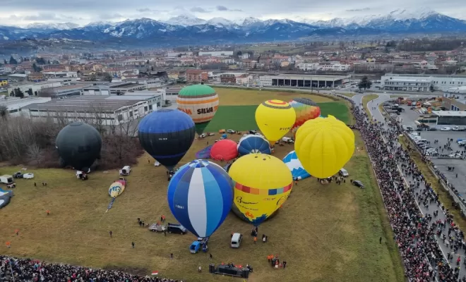 Rassemblement de l'épiphanie en montgolfières avec l'équipe d'Oraison., Alpes-de-Haute-Provence, Azur Provence Montgolfières